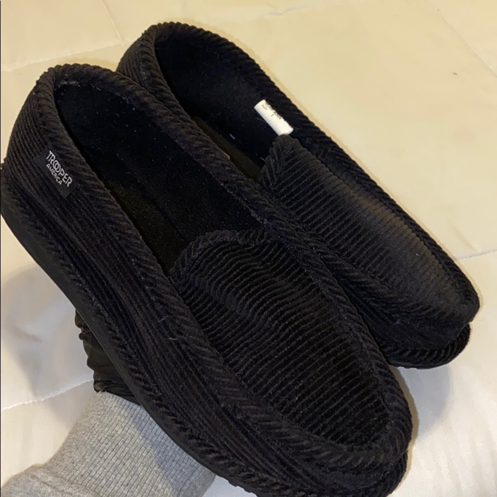 TROPPER BLACK CORDUROY SLIPPERS